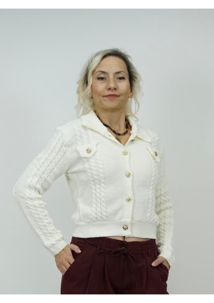 polo yaka beyaz hırka