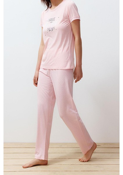 Tarz Rahat Kısa Kollu Boru Paça Baskılı Puantiyeli Örme Pijama Takımı