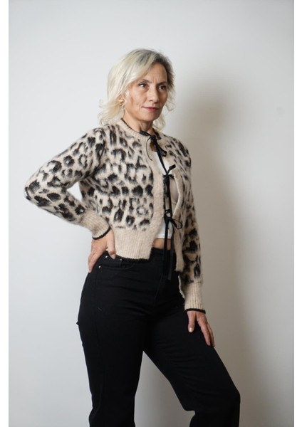 Bağcık Detay Leopar Hırka modelleri