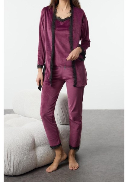 Tarz Rahat Kolsuz Kol Boru Paça 3lü Kuşaklı Dantel Detaylı Kadife Örme Pijama Takımı fırsatları