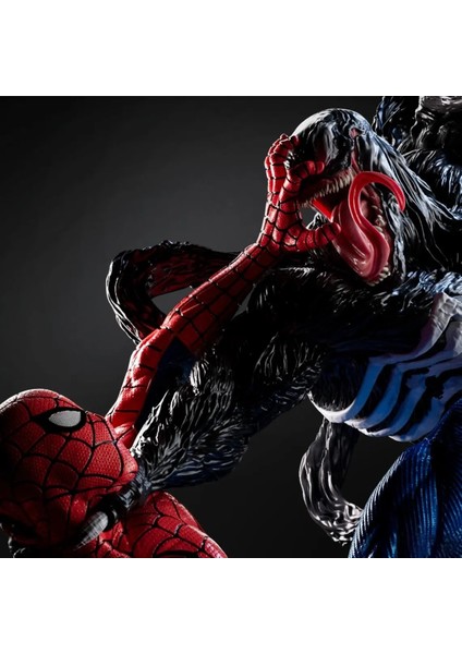 Spiderman Vs Venom Figür Üç Boyutlu Koleksiyonluk