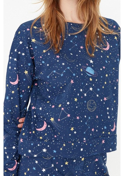 Tarz Rahat Uzun Kollu Lastikli Paça Pamuklu Galaksi Desenli Örme Pijama Takımı