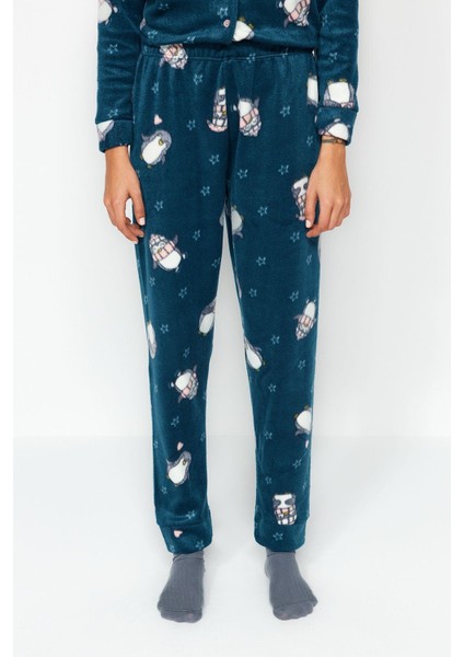 Tarz Rahat Uzun Kollu Boru Paça Penguen Desenli Polar Kışlık Örme Pijama Takımı