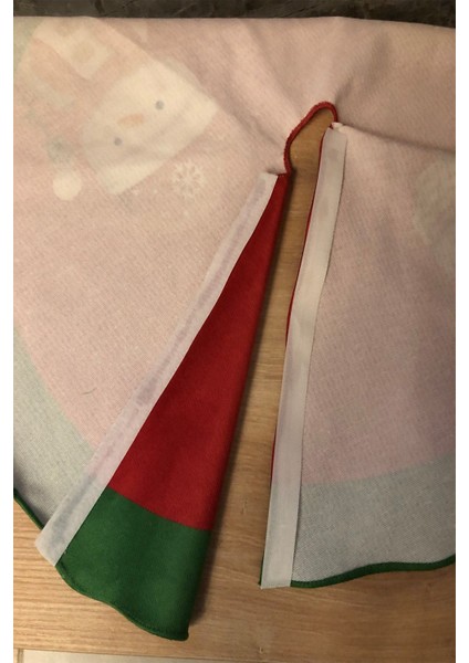 Yılbaşı Çam Ağacı Altı Ayak Örtüsü Yıkanabilir Kumaş Cırtlı 70X70 2302 fırsatları