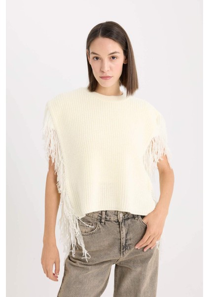 Relax Fit Bisiklet Yaka Selanik Püsküllü Triko Süveter E5568AX24CW fırsatları