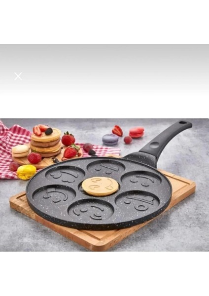 Mina Döküm Yüz Emojili Pankek Tavası 28 cm modelleri
