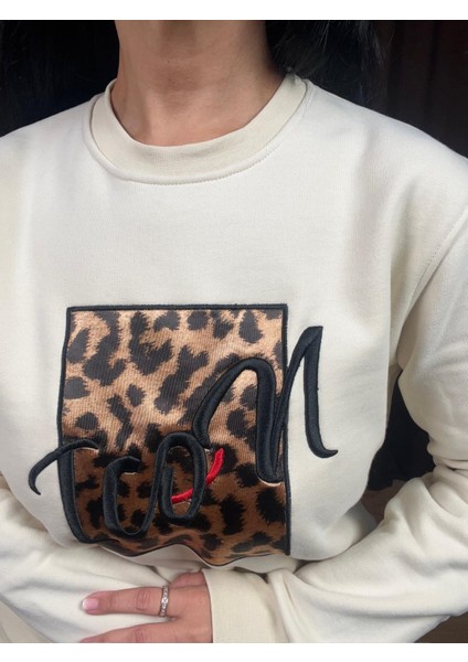 Icon Nakış Leopar Deyaylı Sweatshirt fırsatları