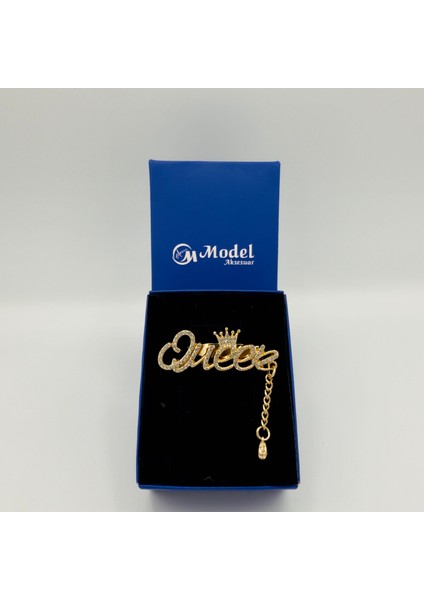 Taç Queen Kristal Taşlı Zincir Detaylı Broş fiyatları