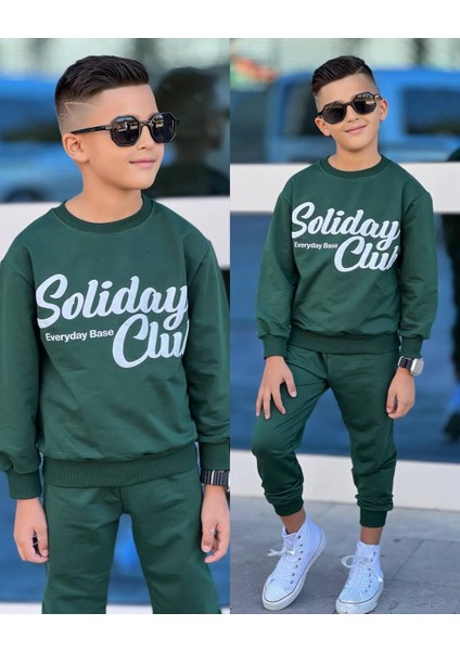 Çocuk Yeşil Renk Tarz Eşofman Takımı Alt-Üst Unisex Çocuk Yeşil Renk Tarz Eşofman Takımı Sweatshirt