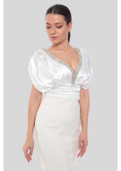 Şal Yaka ve Aksesuar Detaylı Elbise indirimleri