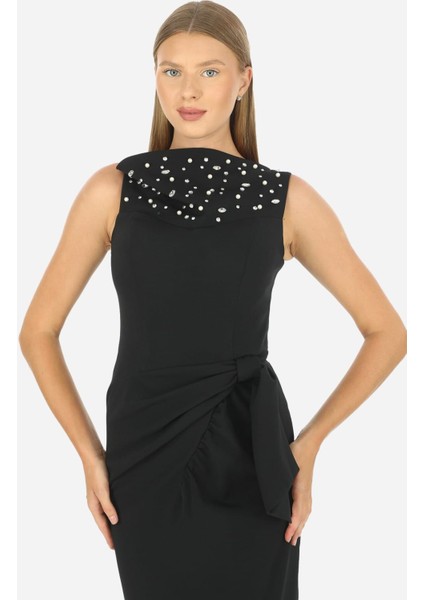 Degaje Yaka Aksesuarlı Aller Detaylı Uzun Elbise fiyatları