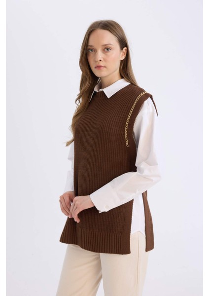 Yarım Balıkçı Yaka Basic Düz Yan Yırtmaçlı Triko Süveter D5022AX24AU modelleri