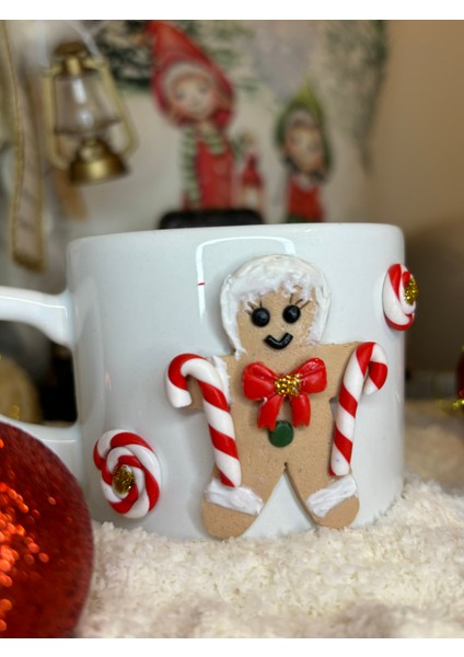 Ikili Kişiye Özel El Yapımı Kurabiye Adam & Ren Geyiği Motifli Yılbaşı Hediyelik Kupa Mug Seti