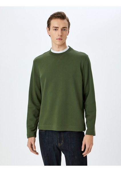 Uzun Kollu Pamuklu Dikiş Detaylı Bisiklet Yaka Sweatshirt modelleri