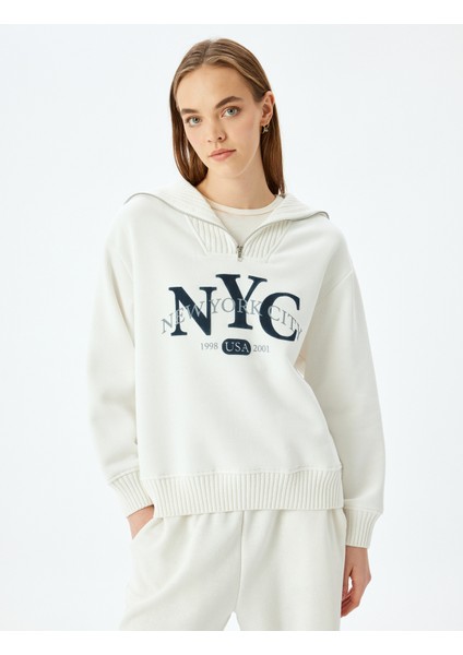 Yarım Fermuarlı Baskılı Oversize Kolej Sweatshirt