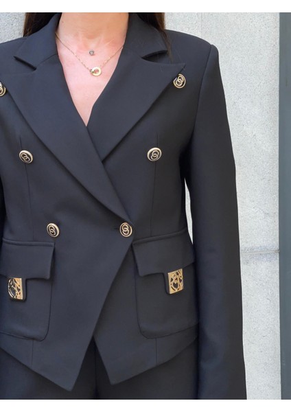 Favori Tekstil Düğme ve Aksesuar Detaylı Ceket Pantolon Ikili Takım fırsatları