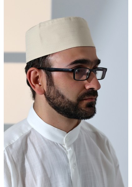 Osmanlı Tuğrası Nakışlı Kalıp Namaz Takkesi Bej modelleri