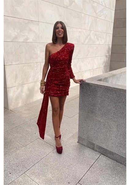 Kadın Kırmızı Vatkalı Tek Omuz Payet Mini Elbise DPNBEMP2634