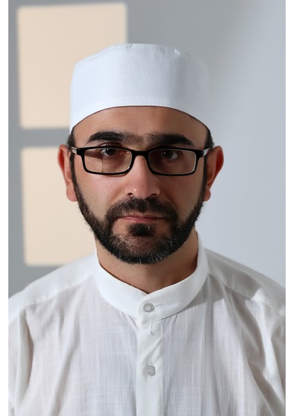 Osmanlı Tuğrası Nakışlı Kalıp Namaz Takkesi Beyaz