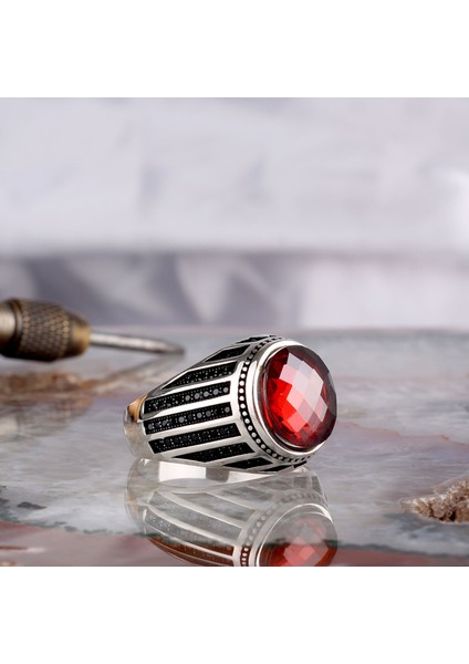 Oval Model Zirkon Taşlı 925 Ayar Gümüş Erkek Yüzük