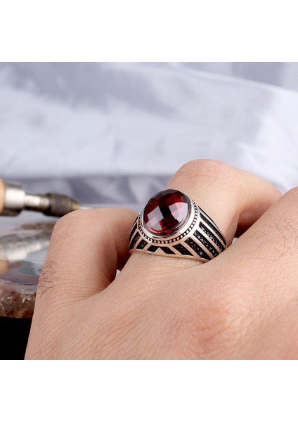 Oval Model Zirkon Taşlı 925 Ayar Gümüş Erkek Yüzük modelleri