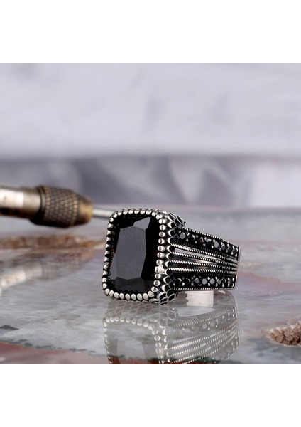 925 Ayar Gümüş Syah Zirkon Taşlı Model Erkek Yüzük fiyatları