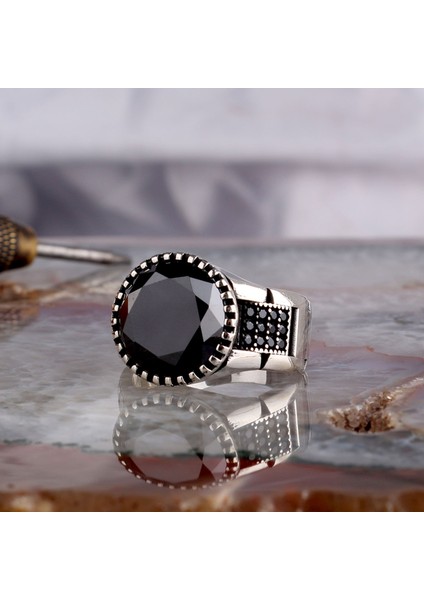 Zirkon Taşlı Oval Model 925 Ayar Gümüş Erkek Yüzük fiyatları