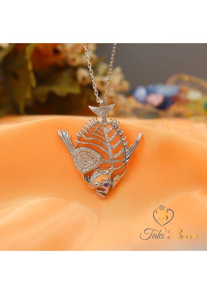 Beyaz Taşlı Dülger Balığı Gümüş Kolye