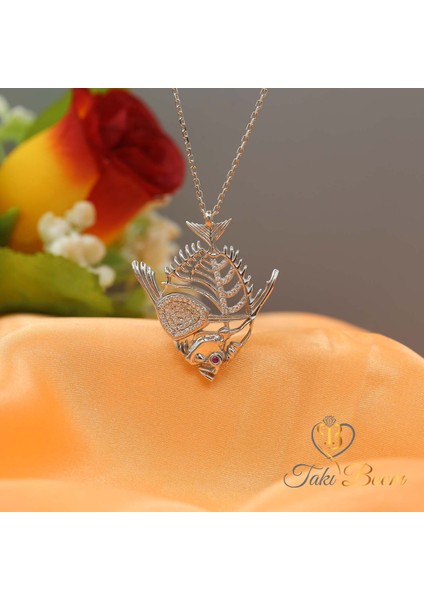 Beyaz Taşlı Dülger Balığı Gümüş Kolye fırsatları