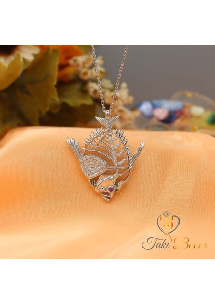 Beyaz Taşlı Dülger Balığı Gümüş Kolye indirimleri