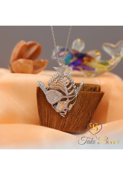 Beyaz Taşlı Dülger Balığı Gümüş Kolye