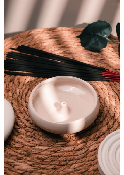 20 Adet Orkide Çubuk Tütsü ve Krem Rengi Seramik Çubuk Tütsülük | Sakinleştirici | Meditasyon modelleri