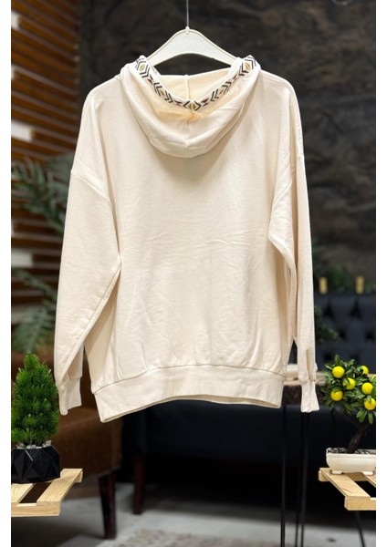 Kapşon ve Cep Nakışlı Penye Sweat fiyatları