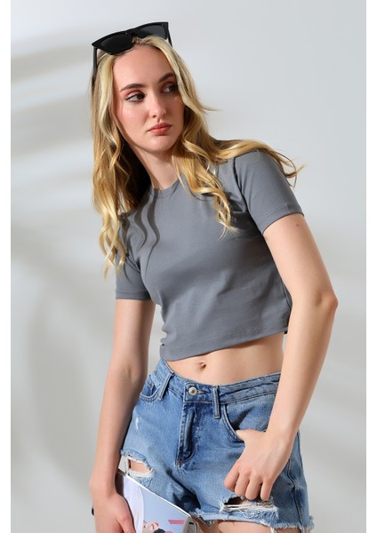 Pamuklu Kompakt Penye Ribana Bisiklet Yaka Crop T-Shirt 21560 Boyalı Gri fiyatları