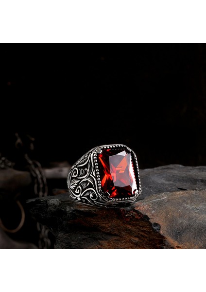 925 Ayar Gümüş Kırmızı Renk Zirkon Taşlı Model Erkek Yüzük
