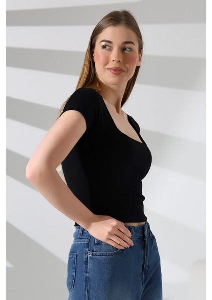 Kare Yaka Likralı Ribana Kumaş Kadın T-Shirt 21804 Siyah