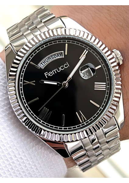 Ferrucci Iç Fonksiyonları Aktif Takvim ve Gün 30MT Suya Dayanıklı Çelik Kordon Erkek Kol Saati EFC.13299.13