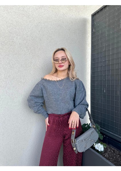 Kadın Kayık Yaka Boncuk Detaylı Kazak Gri fiyatları