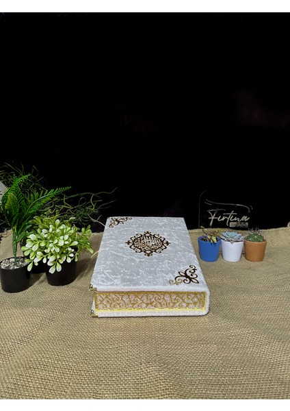 Kur'an-I Kerim Seti Kadife Kaplı Bilgisayar Hatlı Sandık Kutulu - Beyaz fiyatları