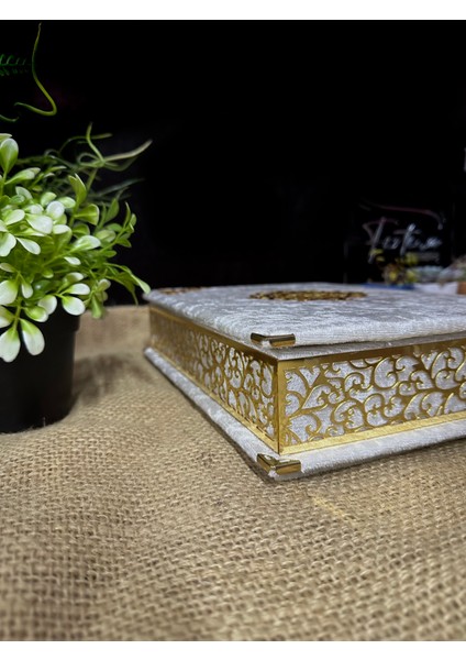 Kur'an-I Kerim Seti Kadife Kaplı Bilgisayar Hatlı Sandık Kutulu - Beyaz modelleri