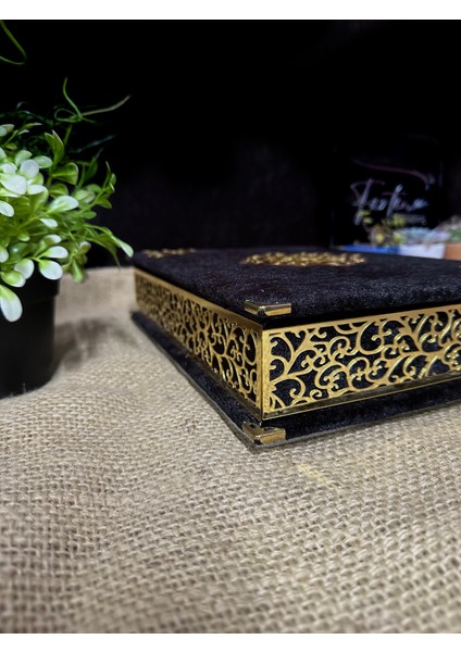 Kur'an-I Kerim Seti Kadife Kaplı Bilgisayar Hatlı Sandık Kutulu - Siyah modelleri