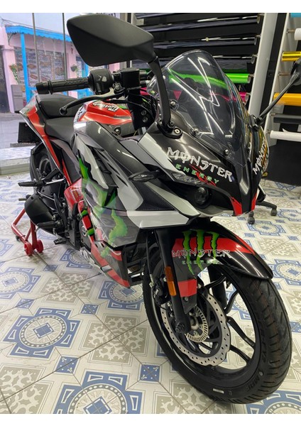 Bajaj RS200 No Fear Monster Sticker Etiket Parçalı Kaplama Modeli fiyatları