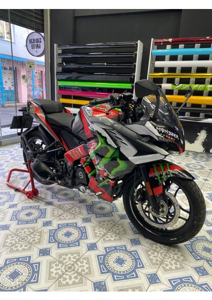 Bajaj RS200 No Fear Monster Sticker Etiket Parçalı Kaplama Modeli modelleri