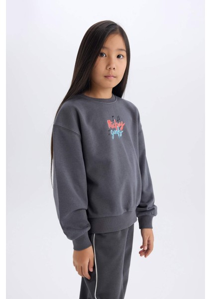 Kız Çocuk Disney Mickey Mouse &Friends Oversize Geniş Kalıp Kapüşonlu Sırt Baskılı Sweatshirt D4378A824WN indirimleri