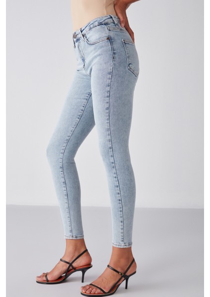 Lıssy Relaxed Skinny Açık Mavi Jeans