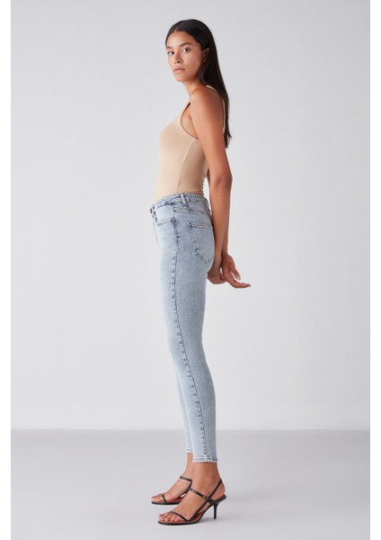 Lıssy Relaxed Skinny Açık Mavi Jeans