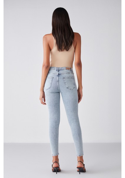 Lıssy Relaxed Skinny Açık Mavi Jeans