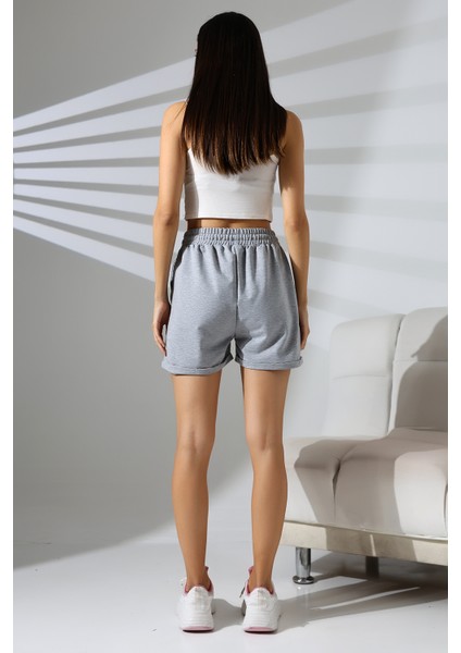 Paçası Katlamalı Geniş Rahat Kalıp Şort 21822 Grimelanj fırsatları