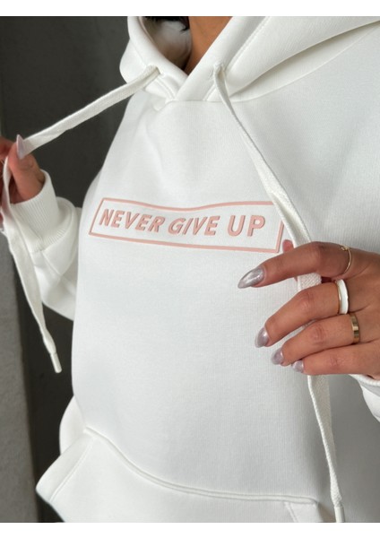 TKM-0034 Pudra Beyaz Never Give Up Yazı Baskılı Kapüşonlu Sweatshirt Jogger Üç Iplik Şardonlu Ikili Takım