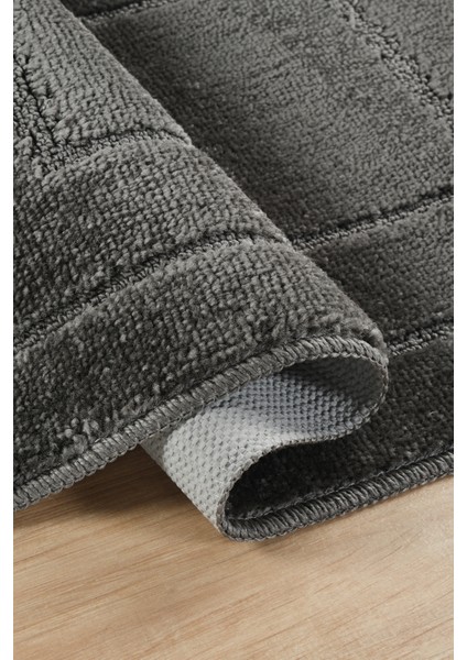 Doğal Kaymaz Taban Banyo Paspas Seti Uzun Ömürlü Yumuşak Dokulu Su Emici Yıkanabilir Antrasit Çerçeve Set 50x80-50x40